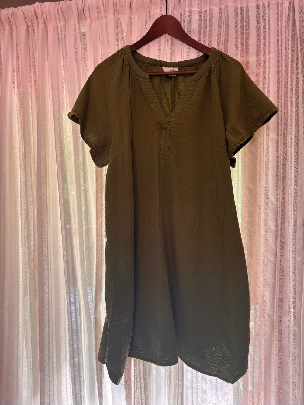 Universal Thread Olive Green Short Sleeve V-Neck Tunic Dress w/pockets